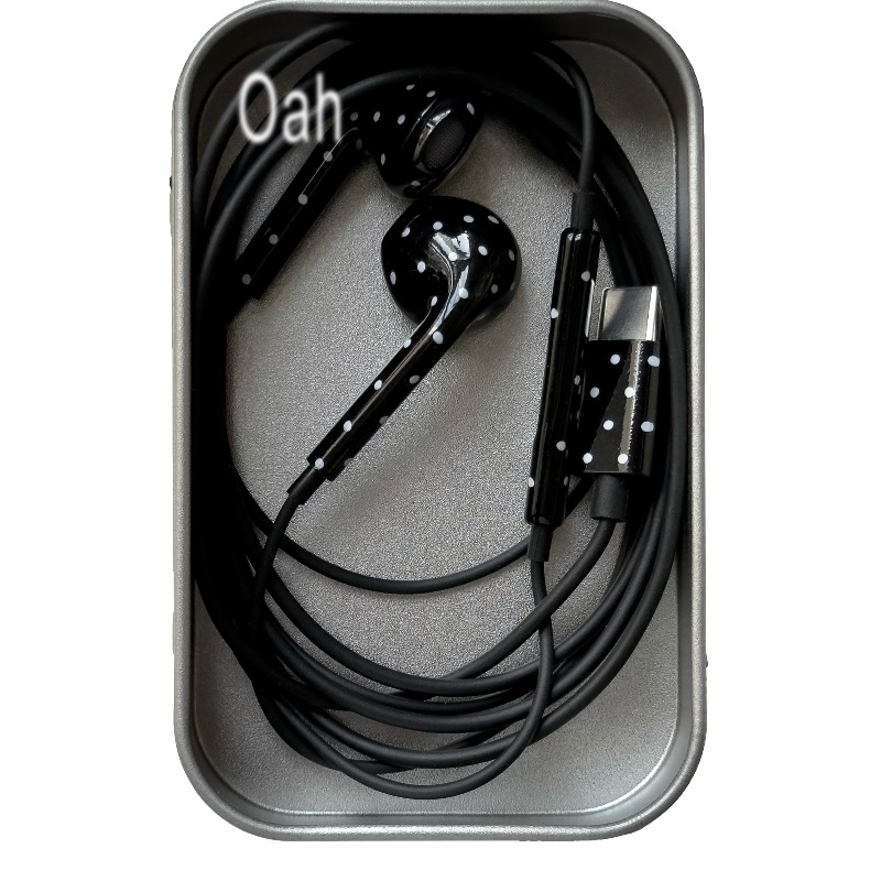 Oah Polka Dot Wired Earphones  - Usb C Earphone recension och pris